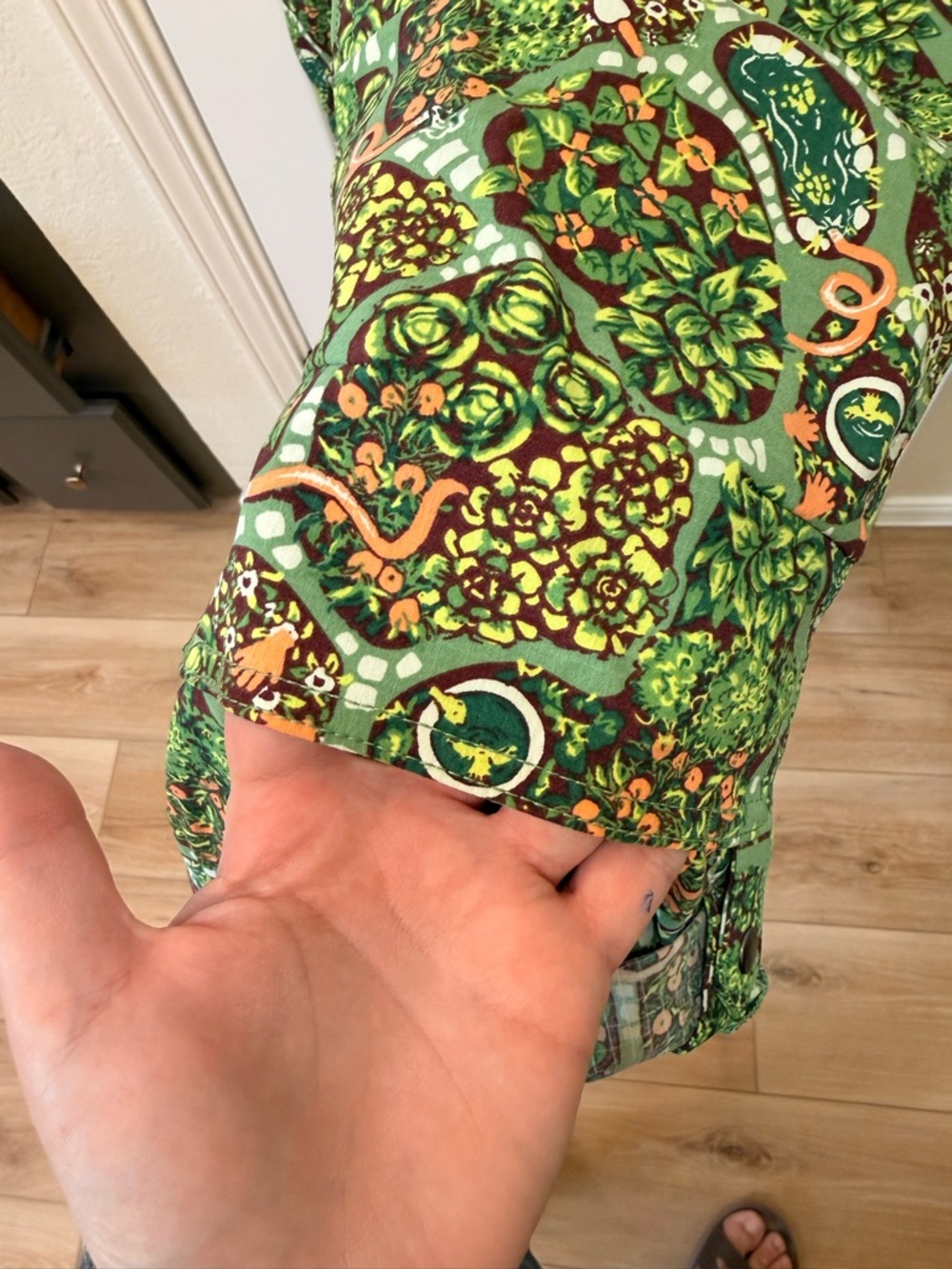 Heirloom Gardening Bib Overalls - Picture 4 of 11